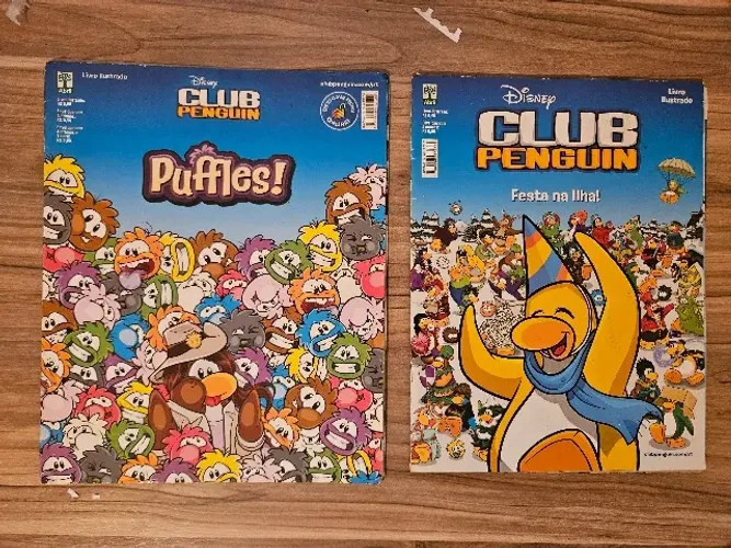 Álbum Club Penguin - 2 unidades (Puffles + Festa na Ilha) incompletos