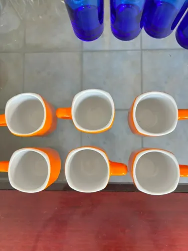 Conjunto de Xícaras Laranjas Extremamente Elegante