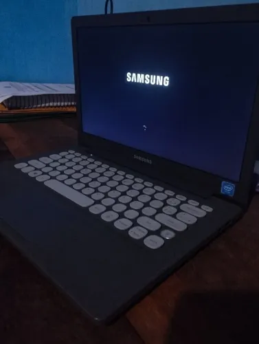 NOTEBOOK SAMSUNG 4GB COM IMPRESSÃO DIGITAL