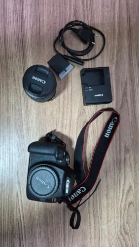 Kit Câmera Canon EOS Rebel T7 + Lente + Acessórios