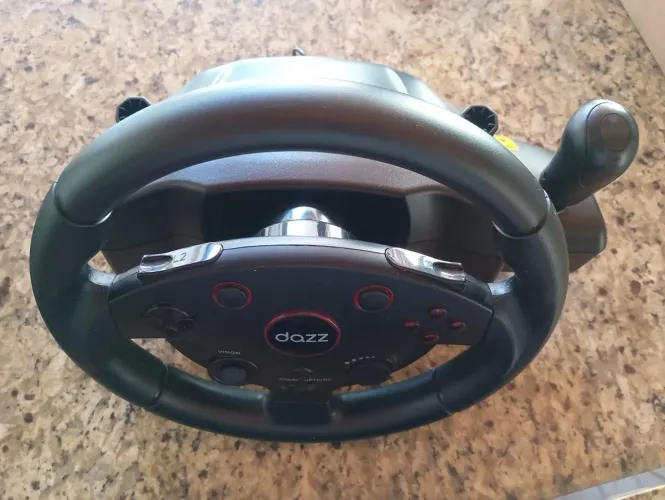 Vendo Volante Gamer Dazz com Pedais - Ótimo Estado!