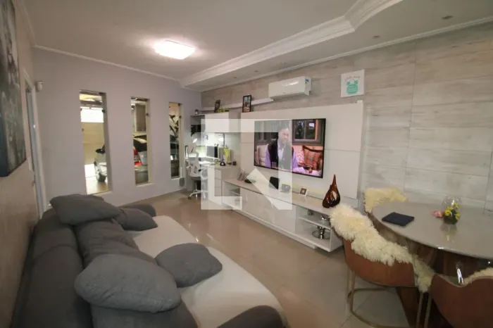 Casa à Venda - Vila Pedroso, 2 Quartos, 600 m2