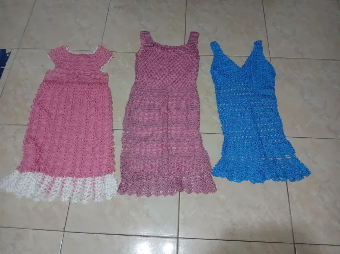 Vendo vestidos de crochê e saída de praia de crochê 