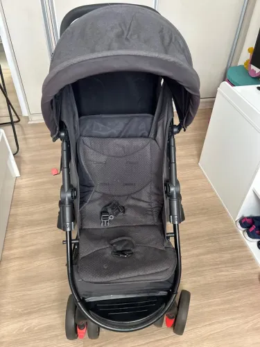Carrinho de bebê excelente estado