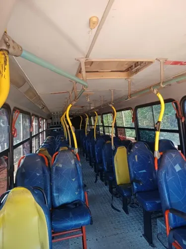 Bancada - Banco ÔNIBUS - 41 CADEIRAS SEMI ACOCHOADAS