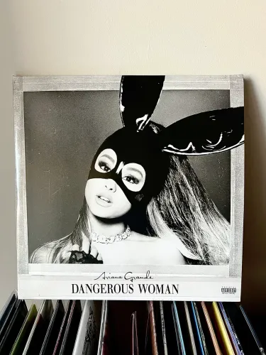 VINIL ARIANA GRANDE - DANGEROUS WOMAN (2LP) - IMPORTADO