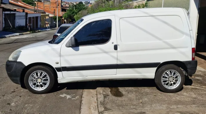 Peugeot Partner Van 1.6 Flex 16V 5P 2013