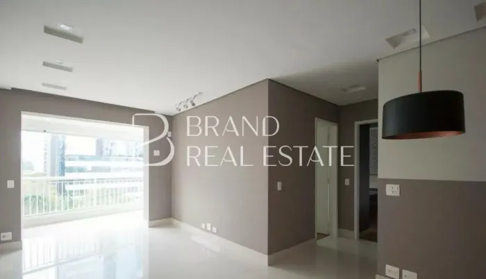 Apartamento 76m²: 2 Quartos (1 Suíte), Varanda e 2 Vagas