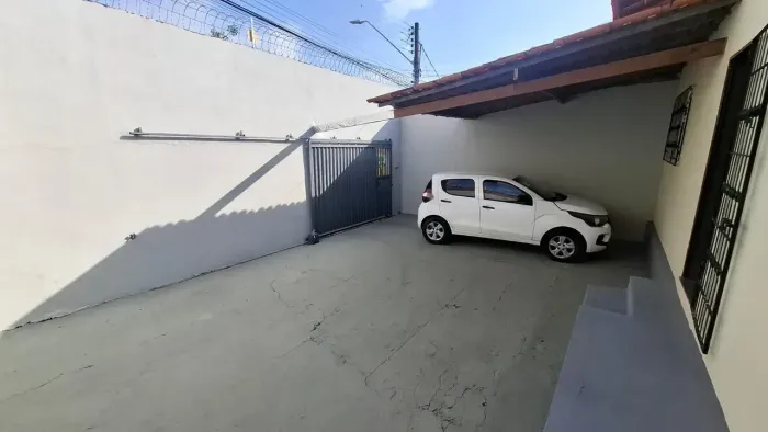 JK046. ALUGO CASA solta