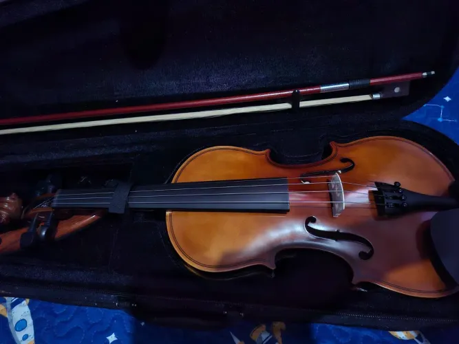 Violino Orquezz iniciante 4,4 com espaleira