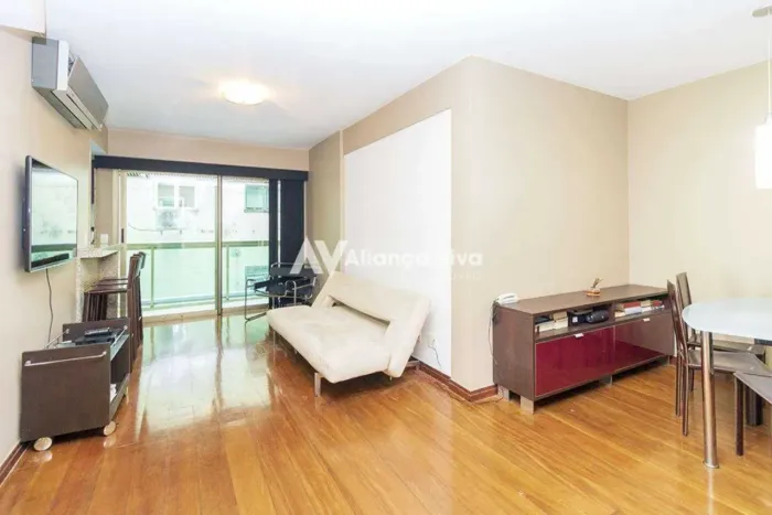 Ipanema | Apartamento 2 quartos, sendo 2 suites