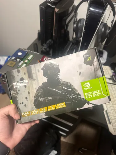 Placa de vídeo Gtx 550 Ti revenger 2gb na caixa