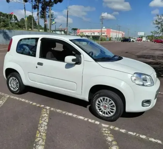 Fiat Uno Vivace Celeb. 1.0 EVO F. Flex 8V 3P 2013