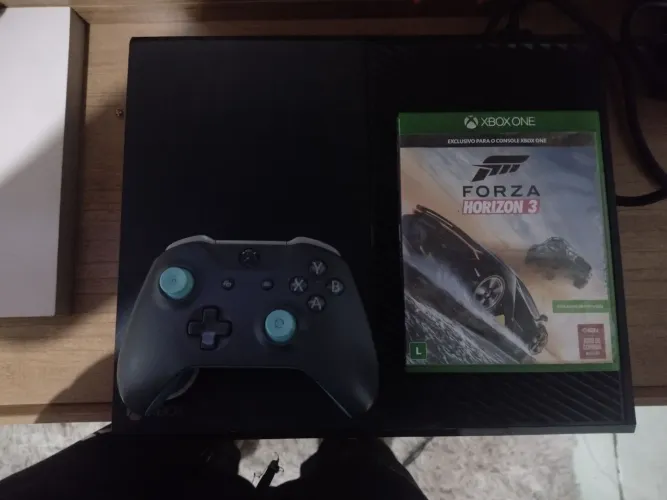XBOX ONE FAT COM 1 CONTROLE E FORZA HORIZON 3