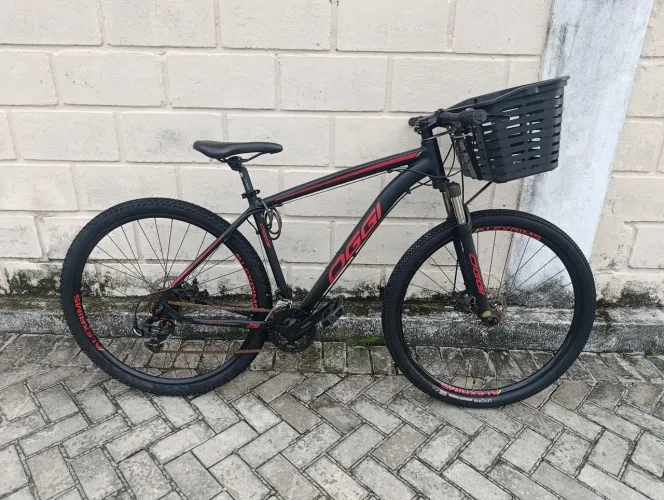 Vendo duas bicicletas Oggi Hacker Sport , iguais ,em excelente estado com nota fiscal