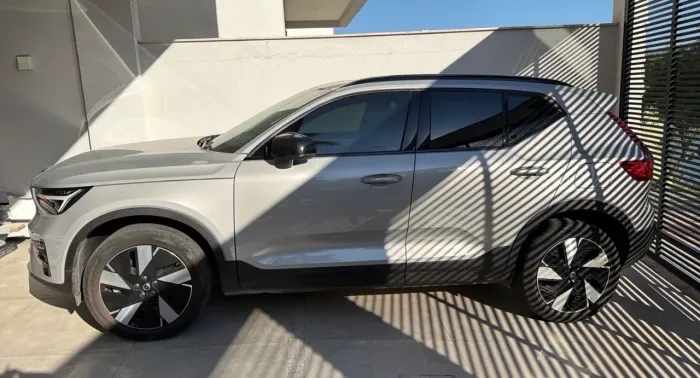 Volvo XC40 Recharge Plus (elétrico) 2024