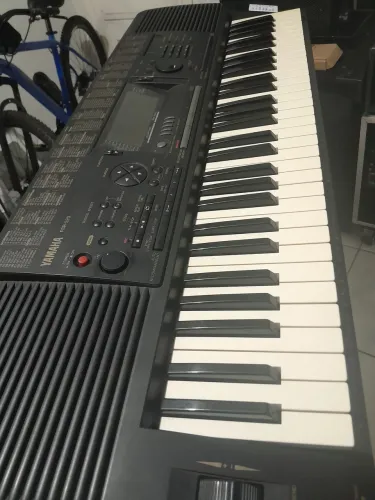 Teclado Yamaha PSR 520