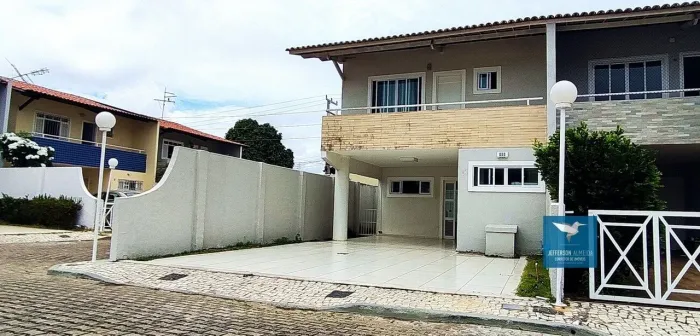 Casa em Condomínio Fechado no Bairro Seis Bocas Prox. ao Colégio Antares, 138m2, 03 Quarto