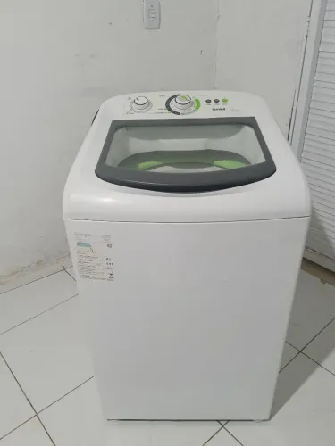 Vendo uma máquina de lavar roupa Consul 9 kg semi nova funcionar perfeitamente todas as