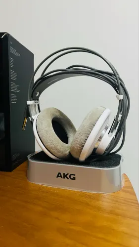 Headphone AKG K701 (ñ Beyerdynamic, Sony, Bose, Audio Technica)