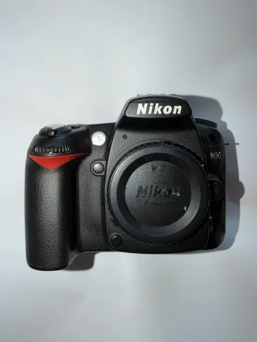 Máquina Nikon d90 + lente + flash Sb 700