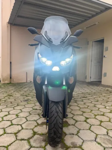 Yamaha XMAX ABS 250 2024/2025 - Apenas 1.903 km