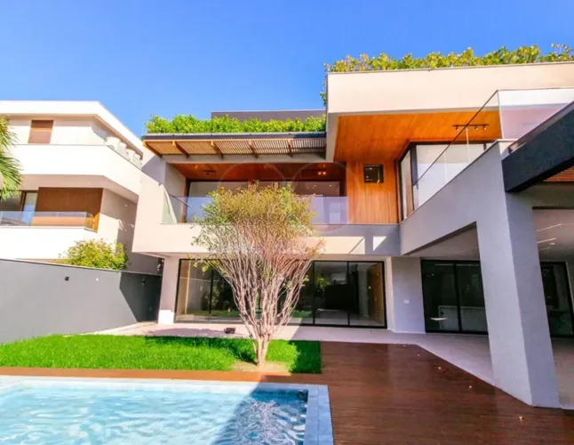 CASA À VENDA CONDOMÍNIO SANTA MÔNICA JARDINS 6 SUÍTES ALTO PADRÃO DE ACABAMENTO