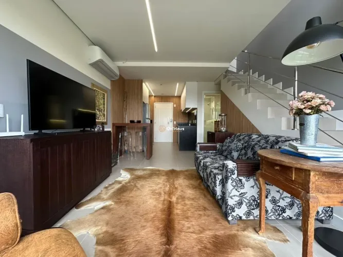 LOFT AMPLIADO COM VISTA PARA A LAGOA 100% MOBILIADO E EQUIPADO - Lagoa da Conceição - Flor