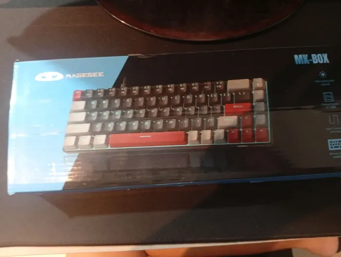 Teclado Mkbox Magegee 60% switch red