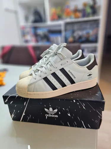 Tênis adidas superstar star wars baby yoda