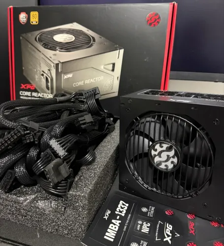 Fonte XPG 850w Core Reactor - em estado de nova
