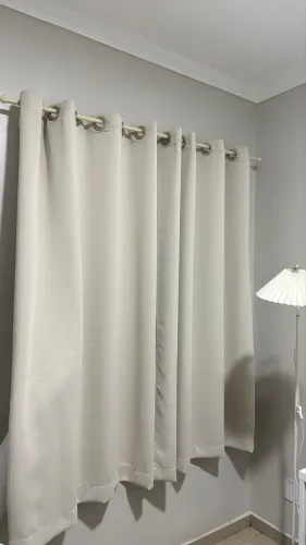 VENDO Cortina Blackout COM VARÃO Palha com Ilhós - Pernambucanas SEMI NOVA