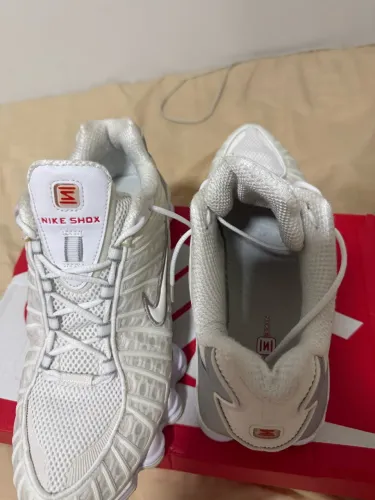 Tênis 12 molas branco