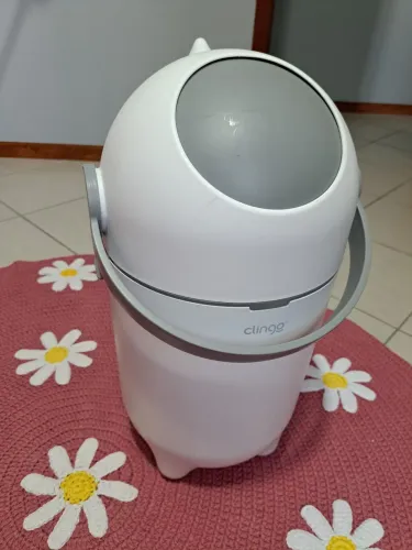 Lixeira Mágica de Fralda Antiodor Clingo