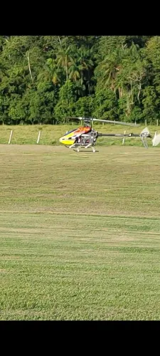 Helicóptero TREX 550E