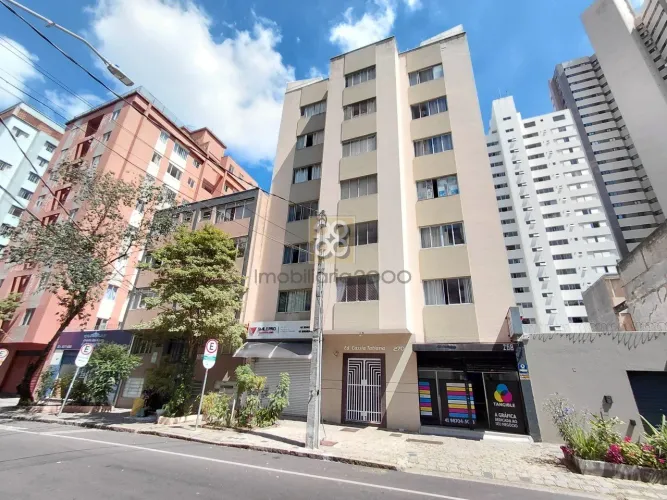 Kitinete - R Francisco Torres, 270 - Centro - Curitiba - PR