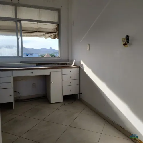 ALUGUE | Sala comercial reformada, Aribiri
