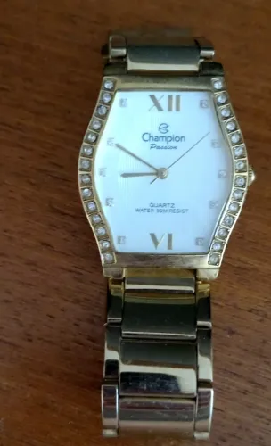 Relógio Champion feminino,  80,00