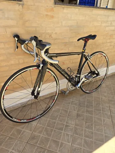 Bicicleta SPEED VICINITECH ROUBAIX II - Grupo Shimano Tiagra - Ótimo Estado