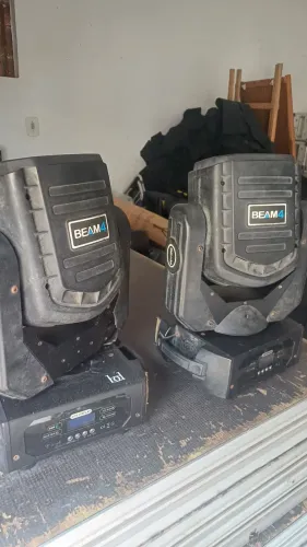 VENDO PAR DE MOVINGS BEAM 4