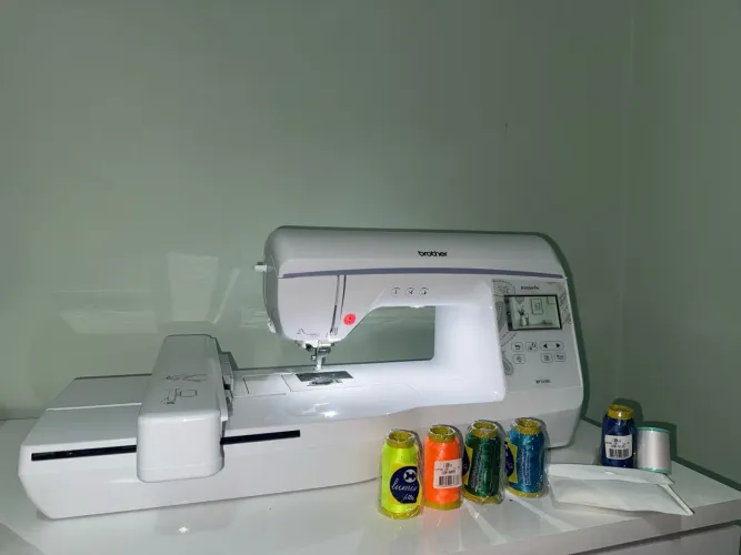 Máquina de Bordar Brother Innov-is BP1530L Nova com Nota Fiscal