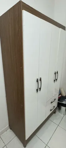 Vende-se Guarda-roupa solteiro