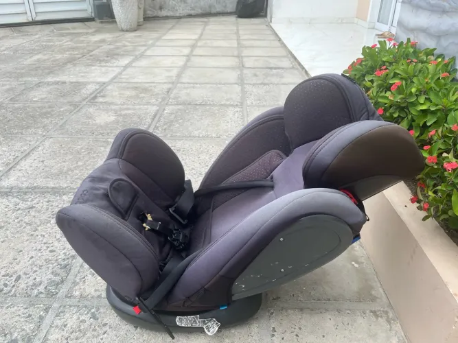 Cadeirinha pra carro unique cosco