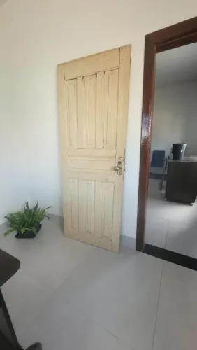 Portas de cedro (dura a vida toda)