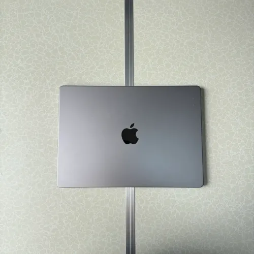 macbook m1 max 32gb 1tb ssd 32gpu