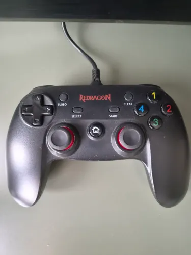 Controle Redragon Saturn G807