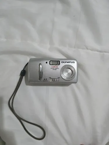 Olympus D425