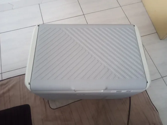 Geladeira portátil 12 v 24 v 110 e 220