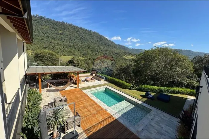Casa à venda no Condomínio Sete Nascentes em Bofete/SP - R$ 2.700.000,00