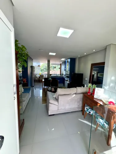 Sobrado 147m² | 3 Suítes | Granja Viana | Bolsão Canta Galo | 2 Vagas